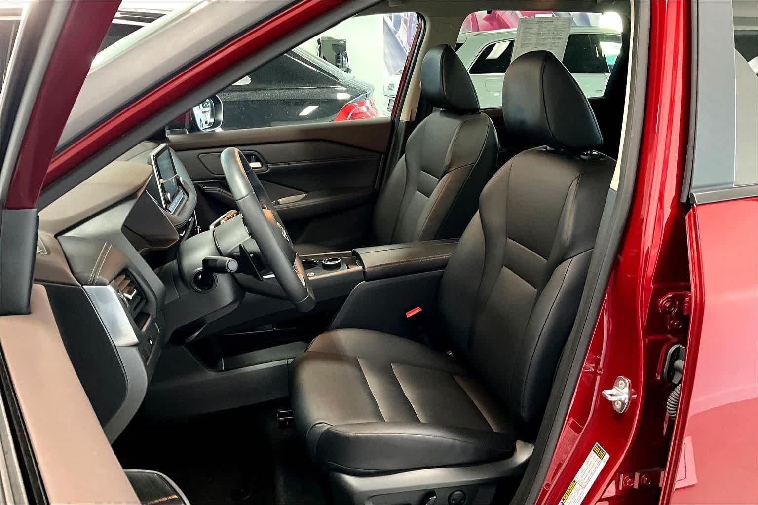 Thumbnail: 2023 Nissan Rogue - 10