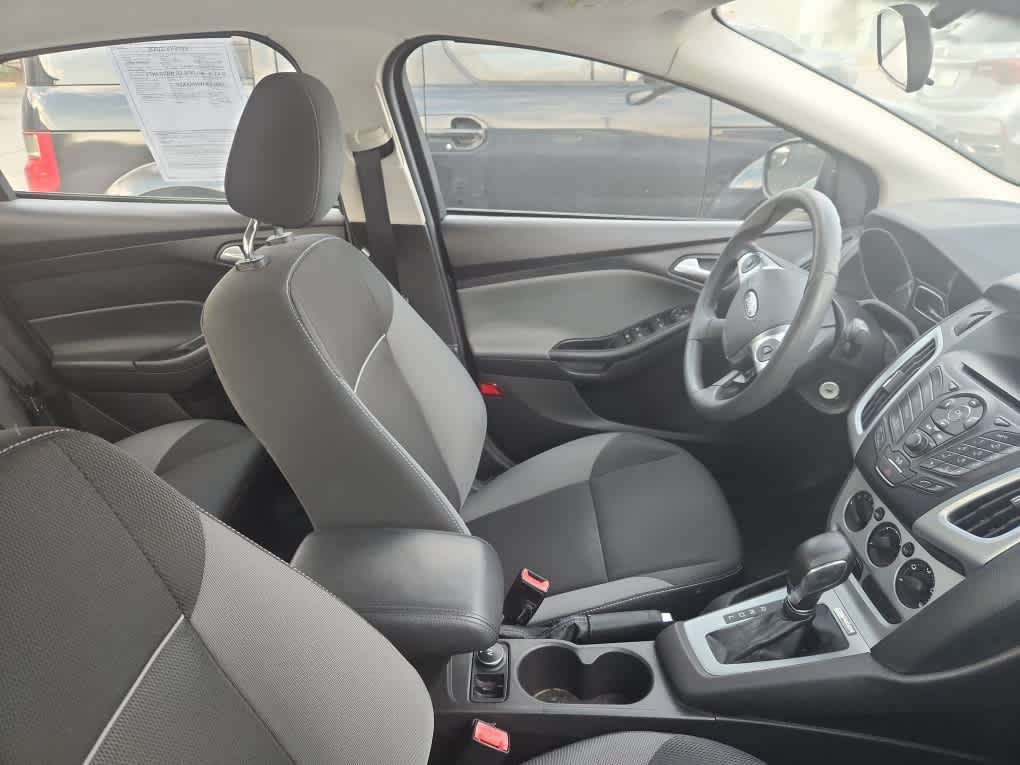 Thumbnail: 2012 Ford Focus - 4