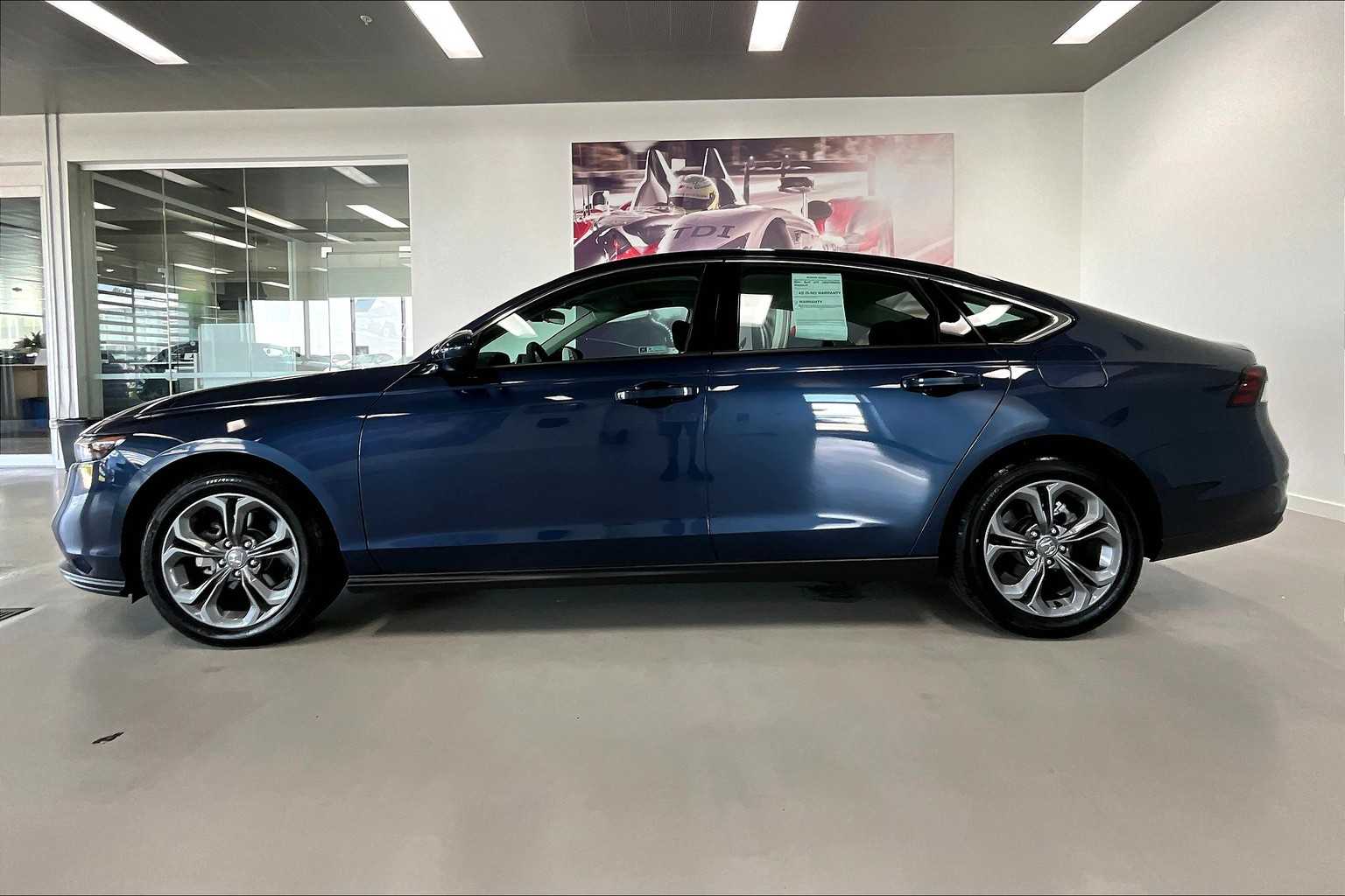 2023 Honda Accord EX photo 3