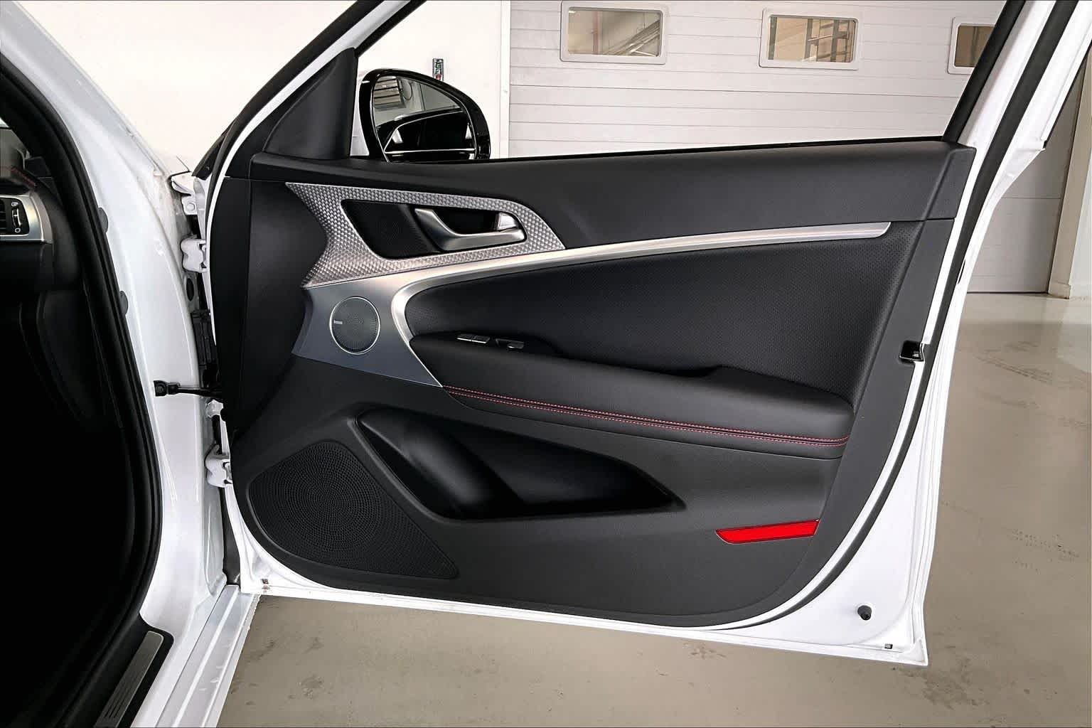 Thumbnail: 2023 Genesis G70 - 26