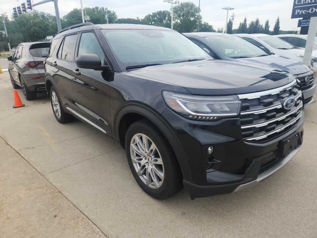 Thumbnail: 2025 Ford Explorer - 3