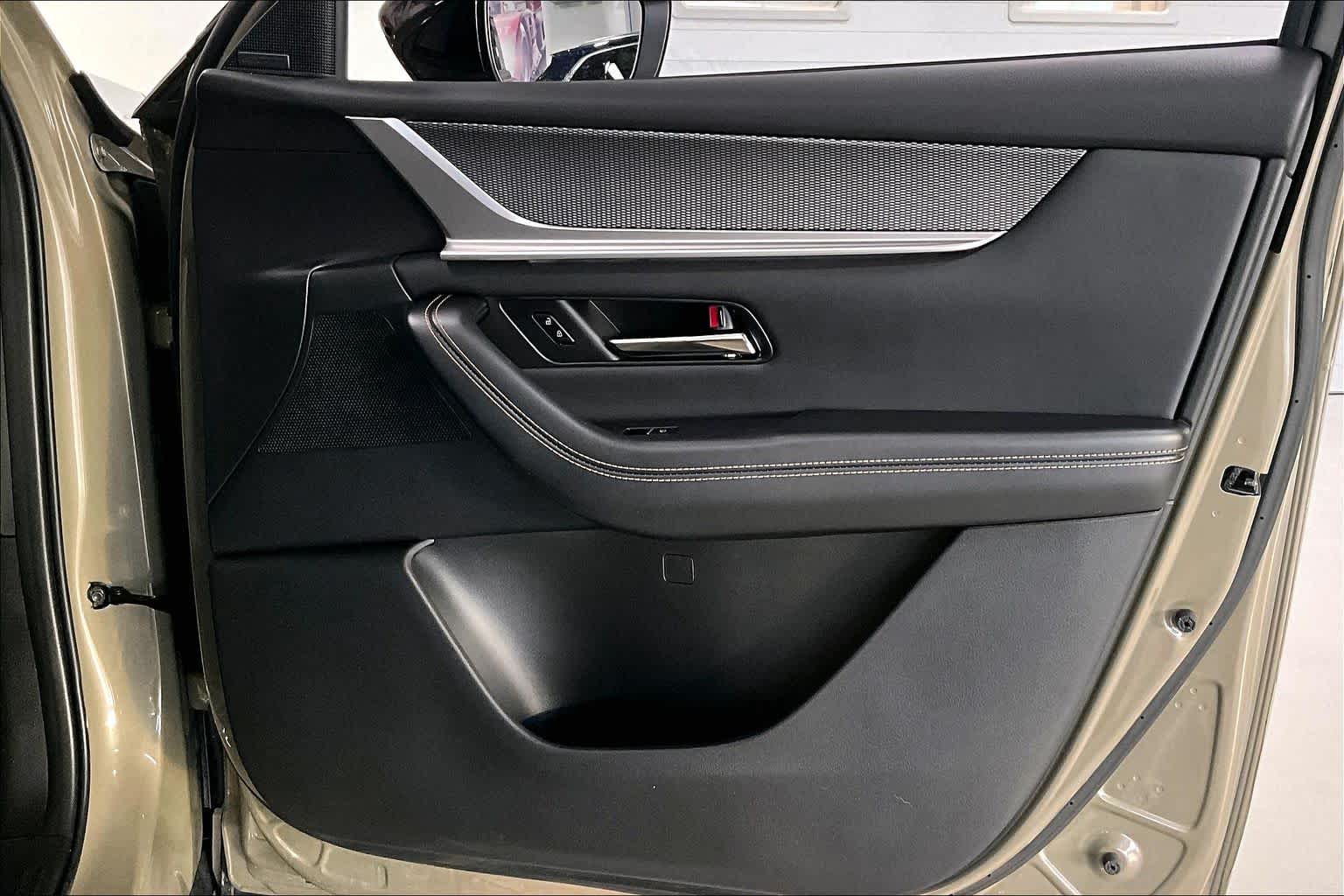 Thumbnail: 2025 Mazda CX-70 - 26