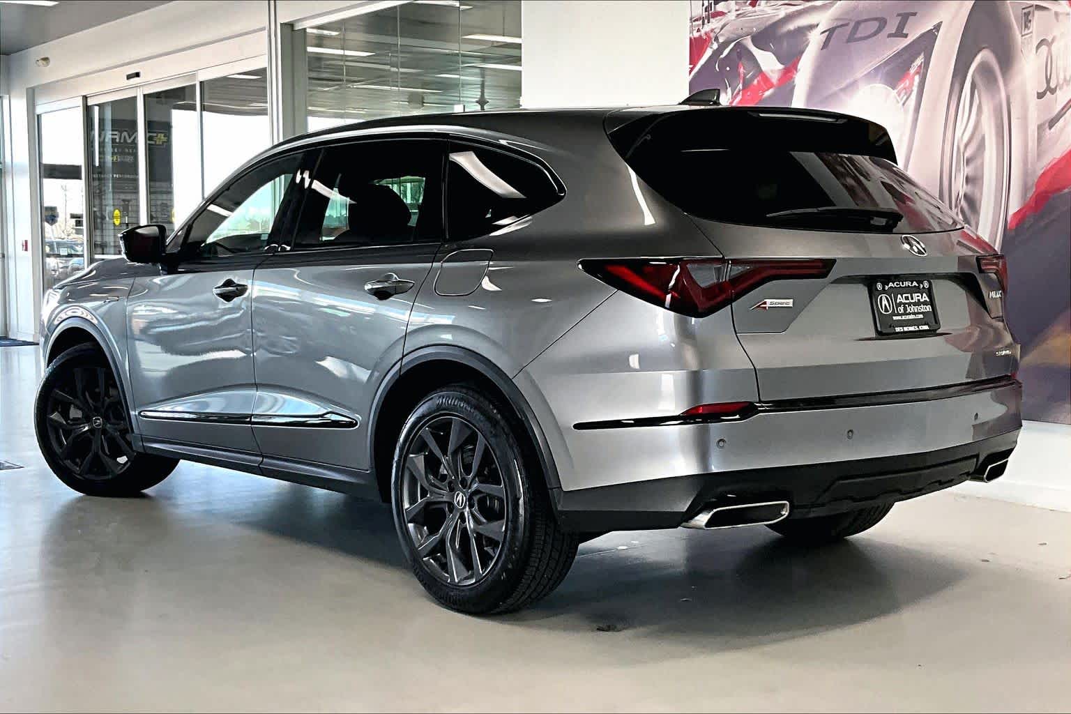Thumbnail: 2023 Acura MDX - 4