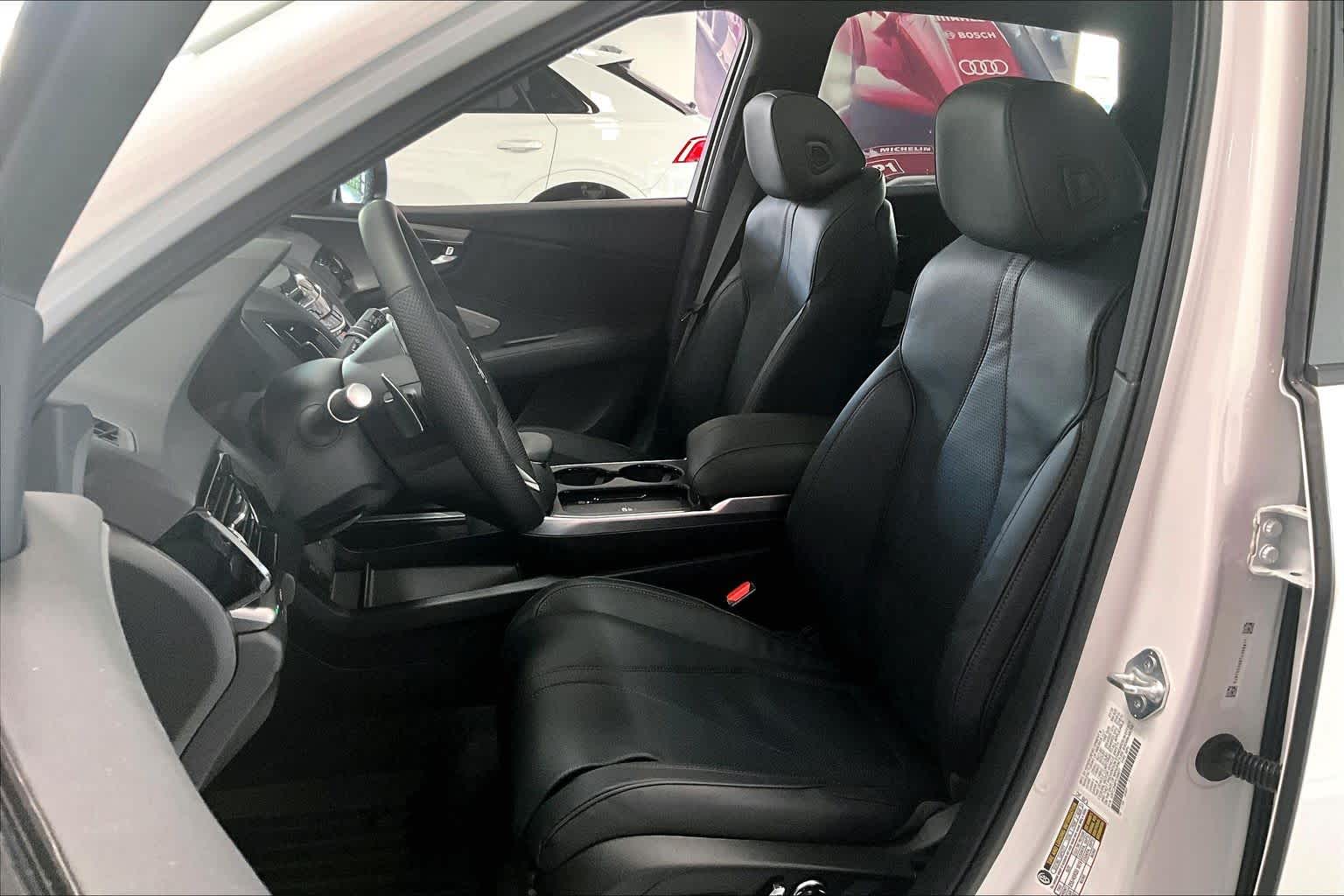 Thumbnail: 2026 Acura RDX - 10