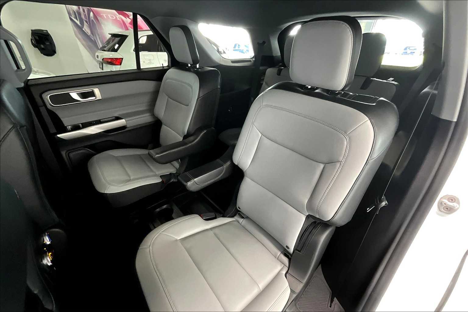 Thumbnail: 2021 Ford Explorer - 24