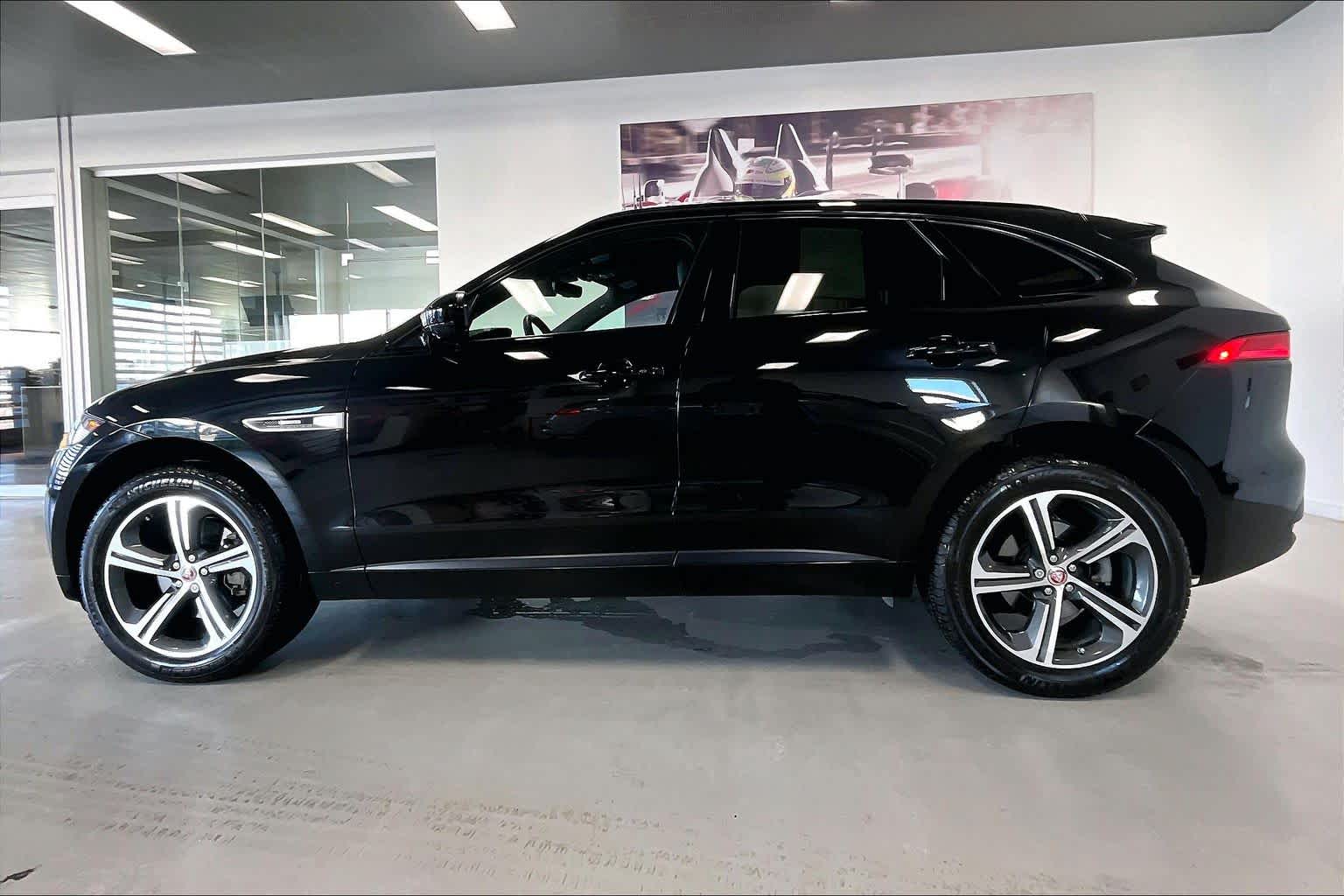 Thumbnail: 2020 Jaguar F-Pace - 3