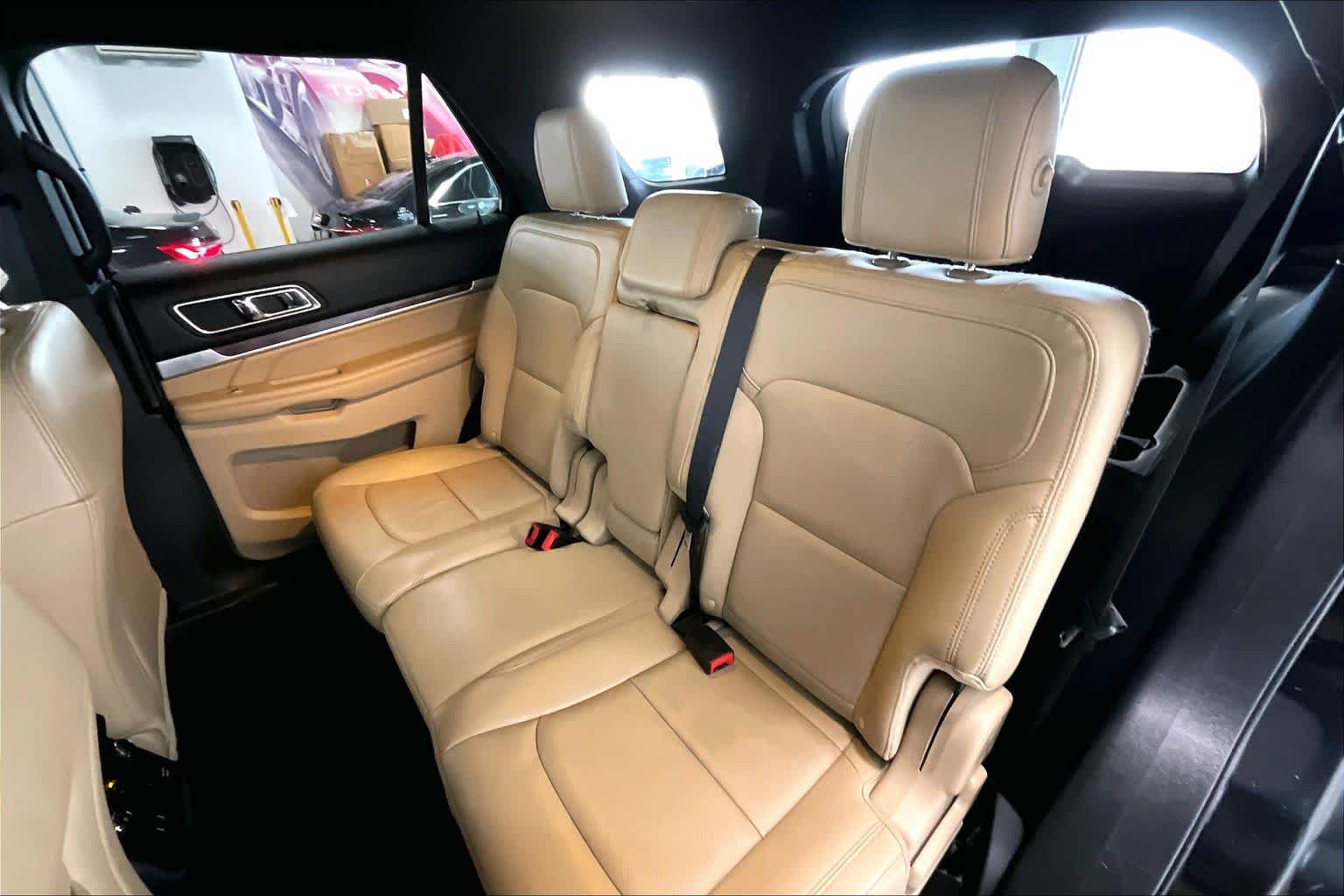 Thumbnail: 2016 Ford Explorer - 25