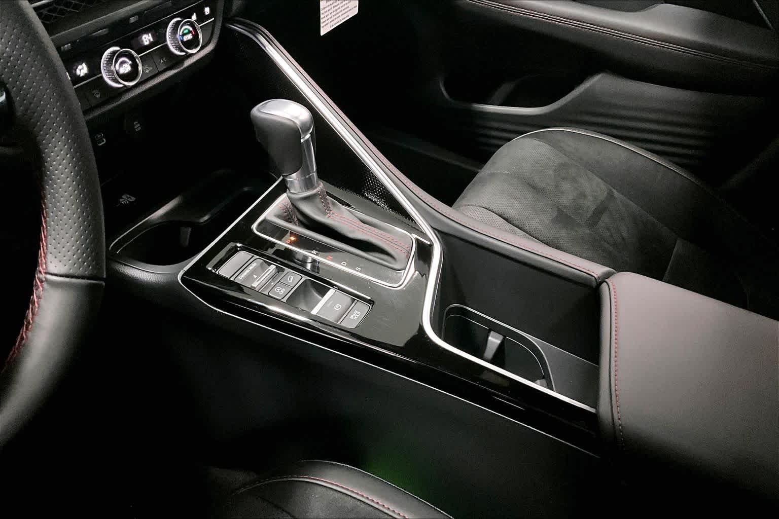 Thumbnail: 2025 Acura ADX - 16