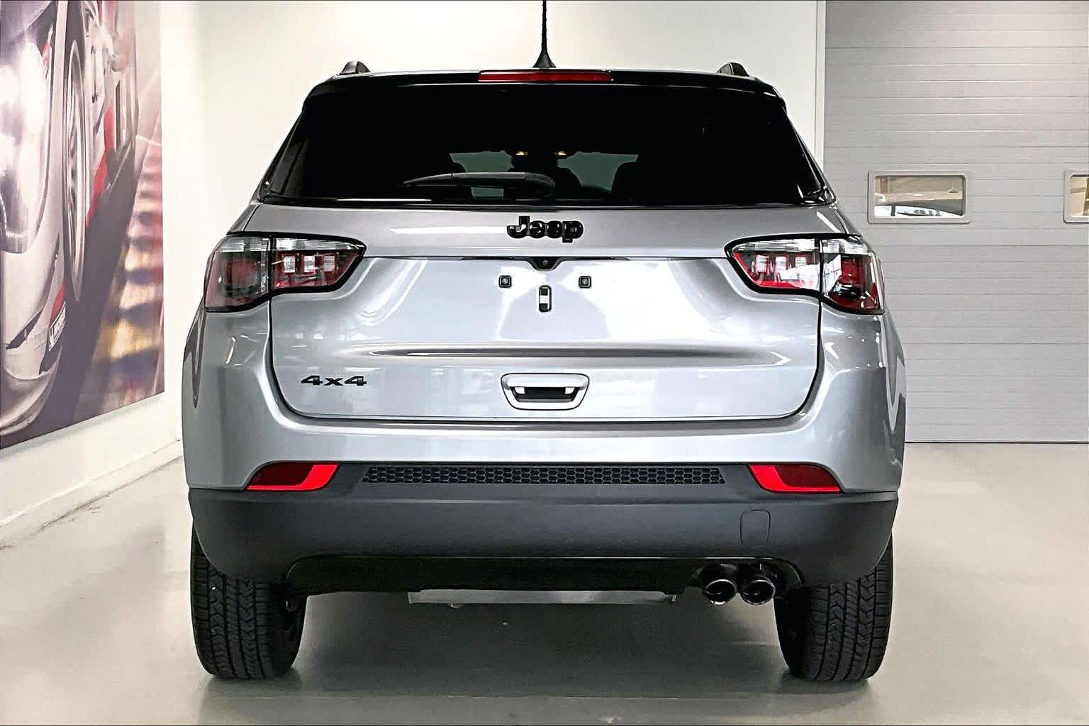 Thumbnail: 2022 Jeep Compass - 5