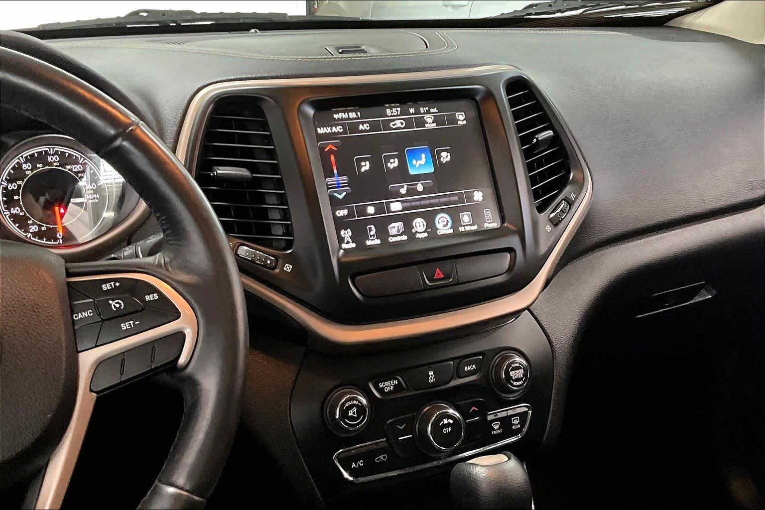 Thumbnail: 2016 Jeep Cherokee - 13