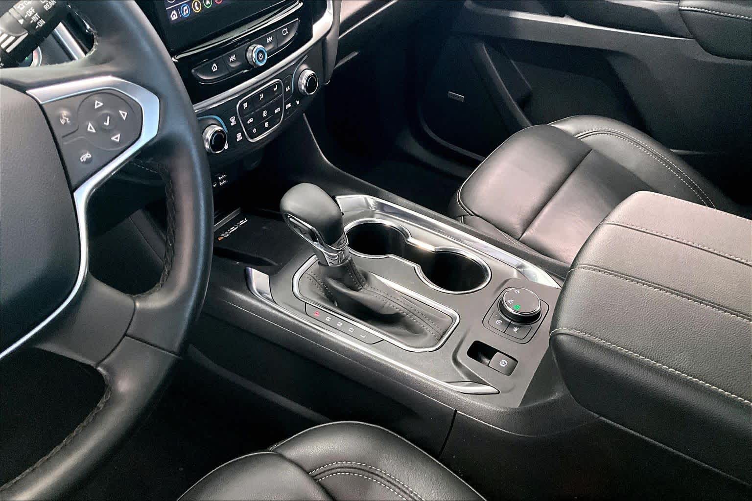 Thumbnail: 2023 Chevrolet Traverse - 15