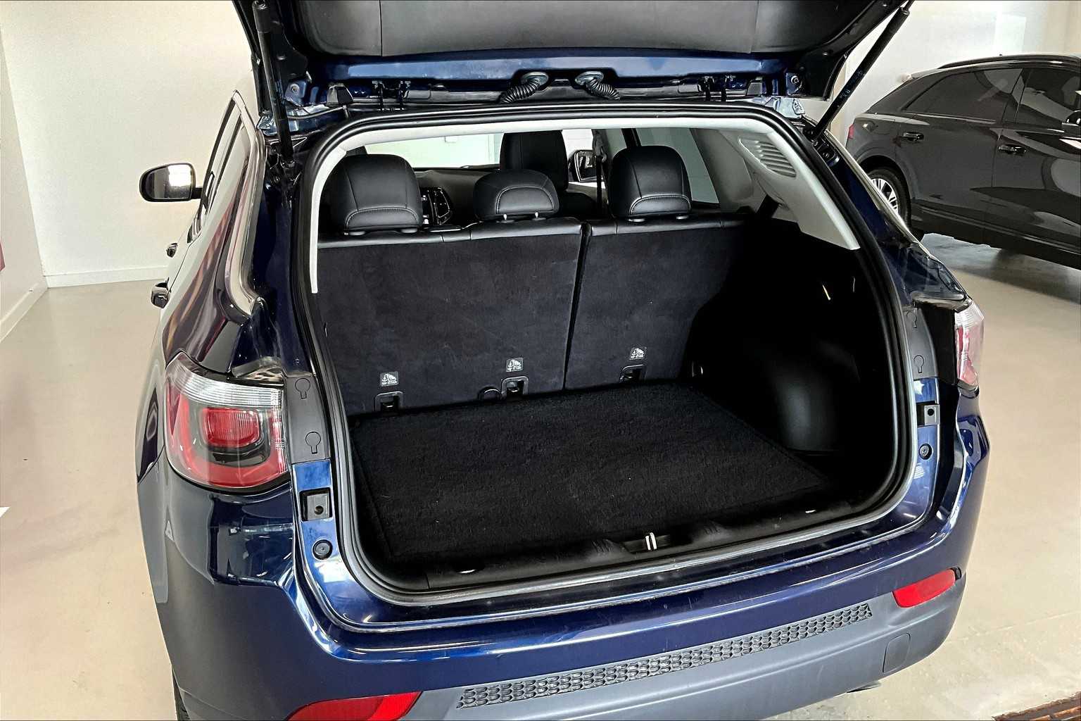 Thumbnail: 2019 Jeep Compass - 17