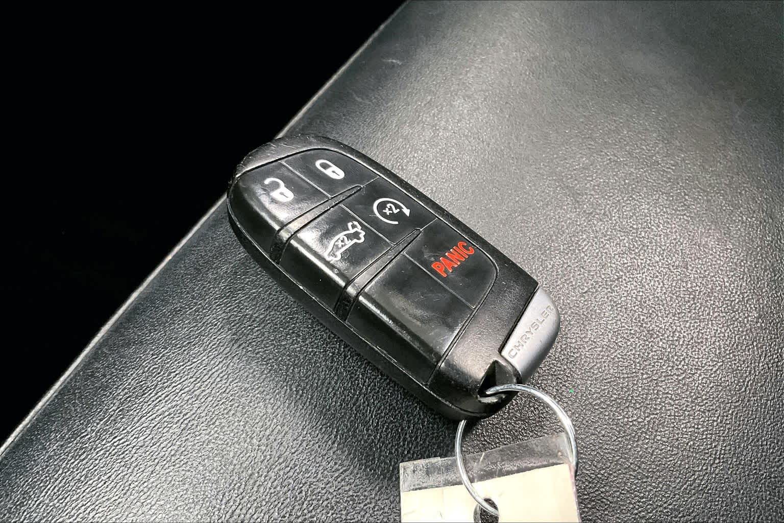 Thumbnail: 2011 Chrysler 300 - 18