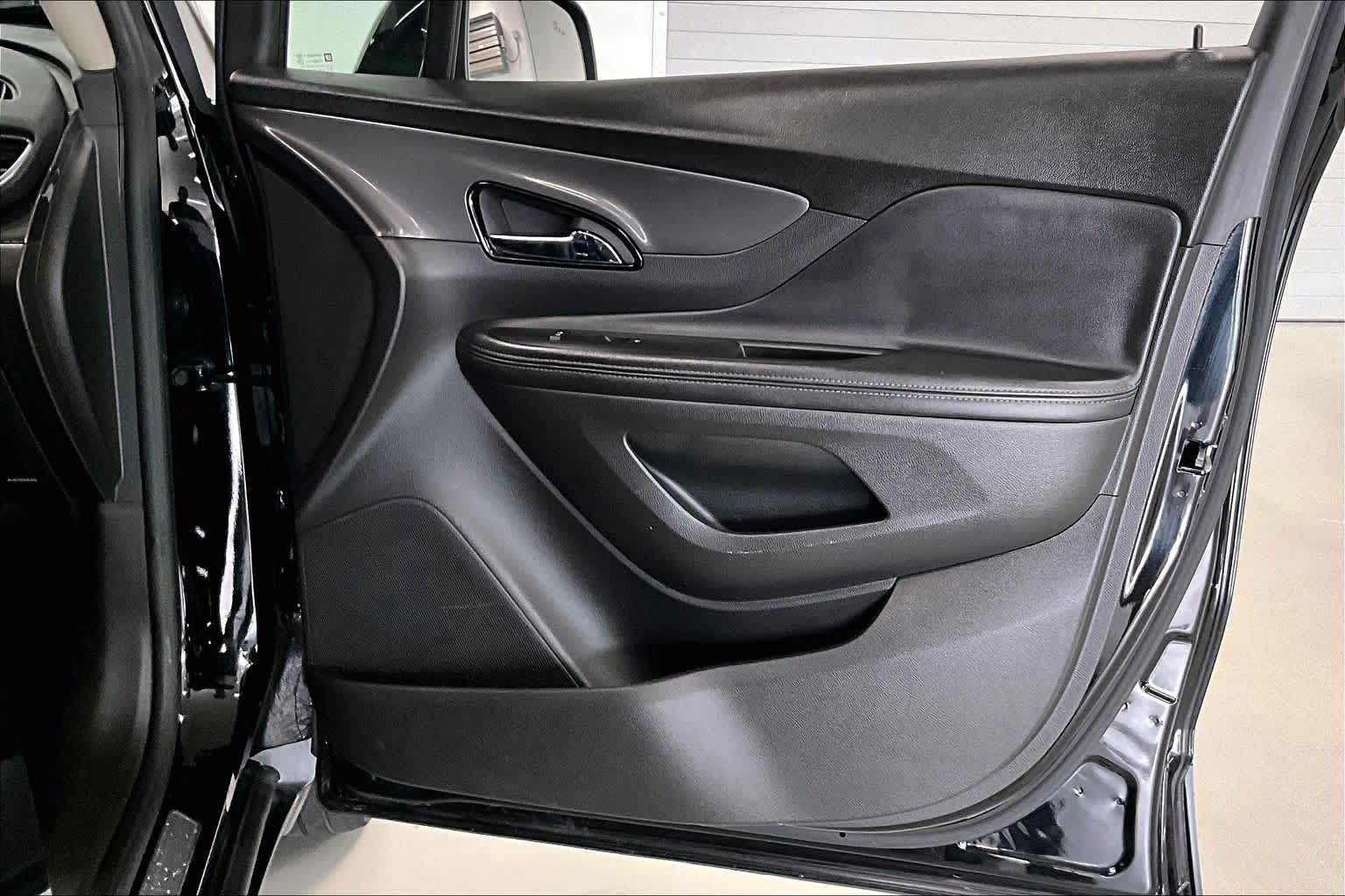 Thumbnail: 2019 Buick Encore - 25
