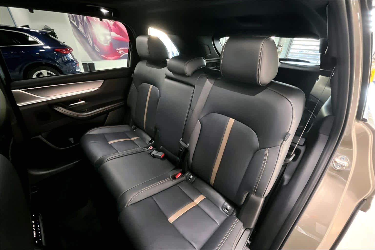 Thumbnail: 2025 Mazda CX-70 - 27