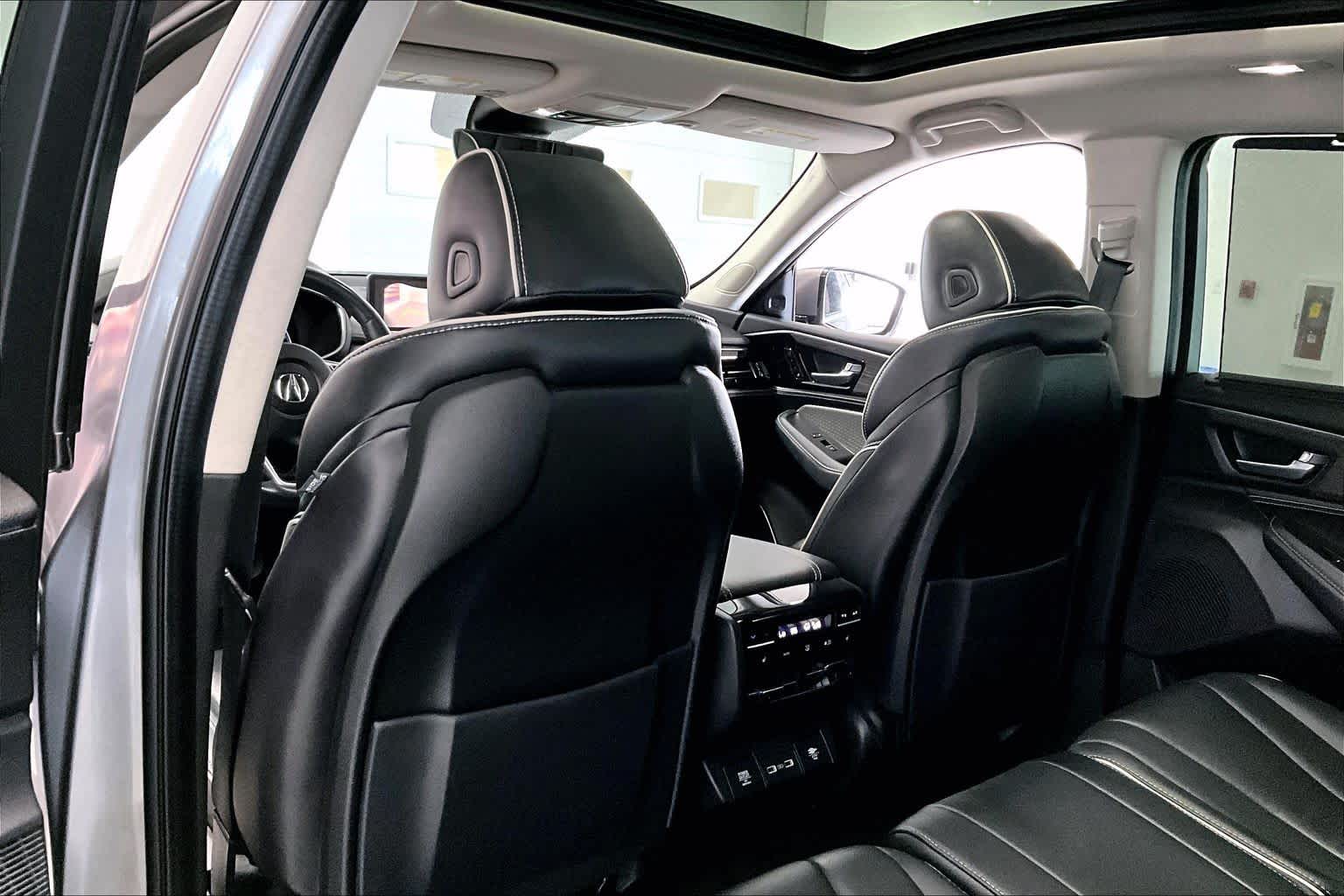 Thumbnail: 2022 Acura MDX - 10