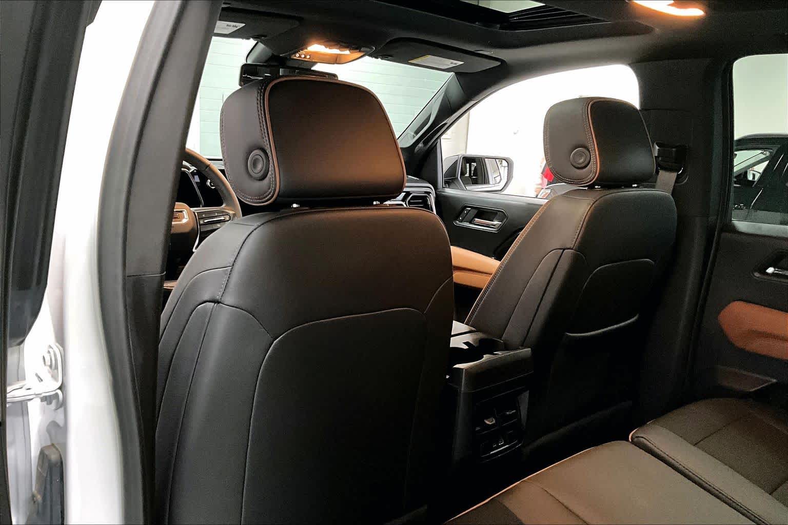 Thumbnail: 2024 GMC Canyon - 11