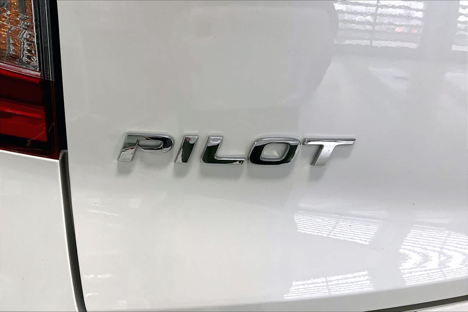 Thumbnail: 2019 Honda Pilot - 7