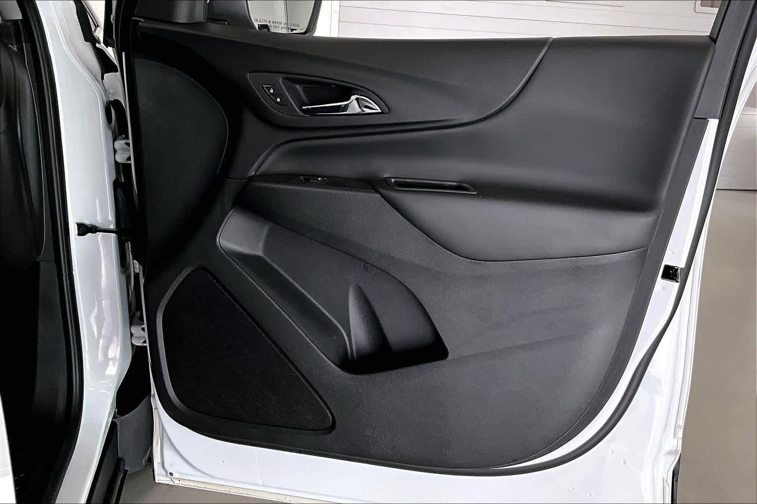 Thumbnail: 2023 Chevrolet Equinox - 25