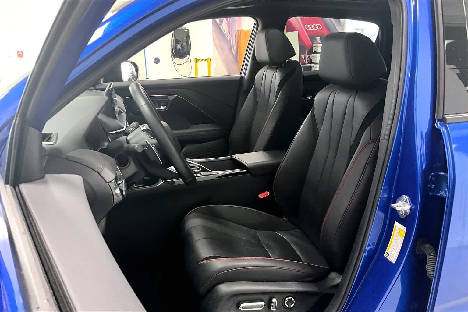 Thumbnail: 2025 Acura ADX - 10