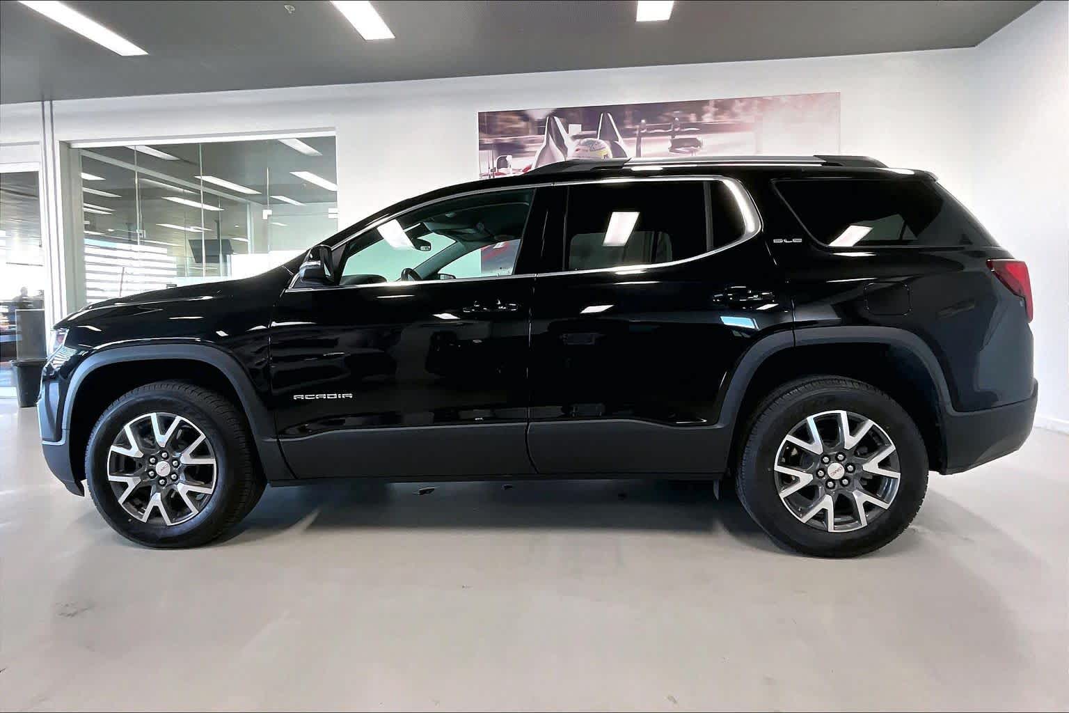 Thumbnail: 2023 GMC Acadia - 3