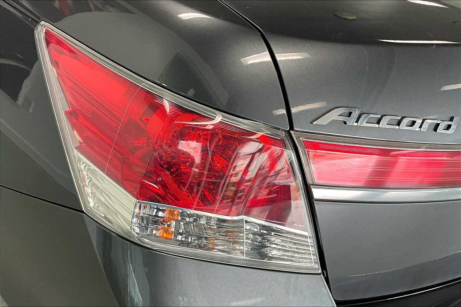 Thumbnail: 2011 Honda Accord - 17