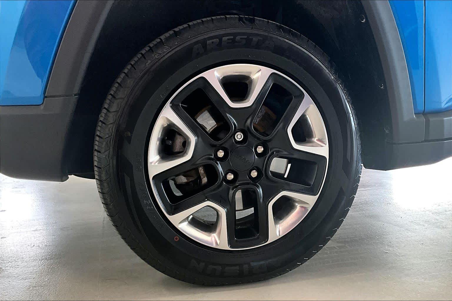 Thumbnail: 2017 Jeep Compass - 8