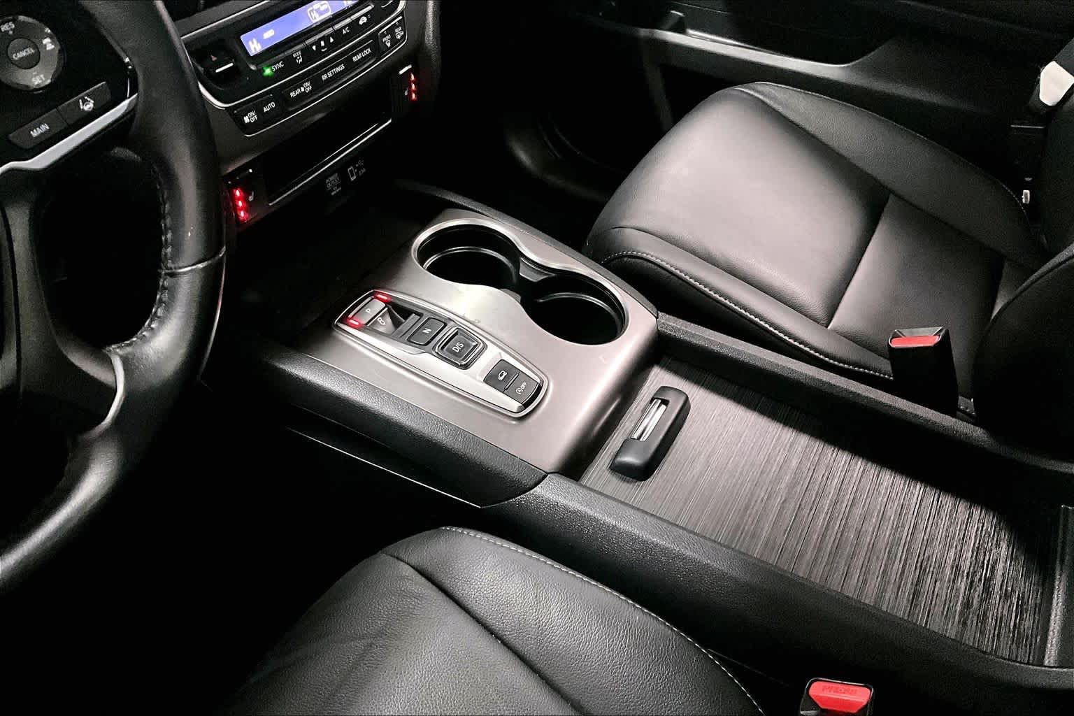 Thumbnail: 2022 Honda Pilot - 15