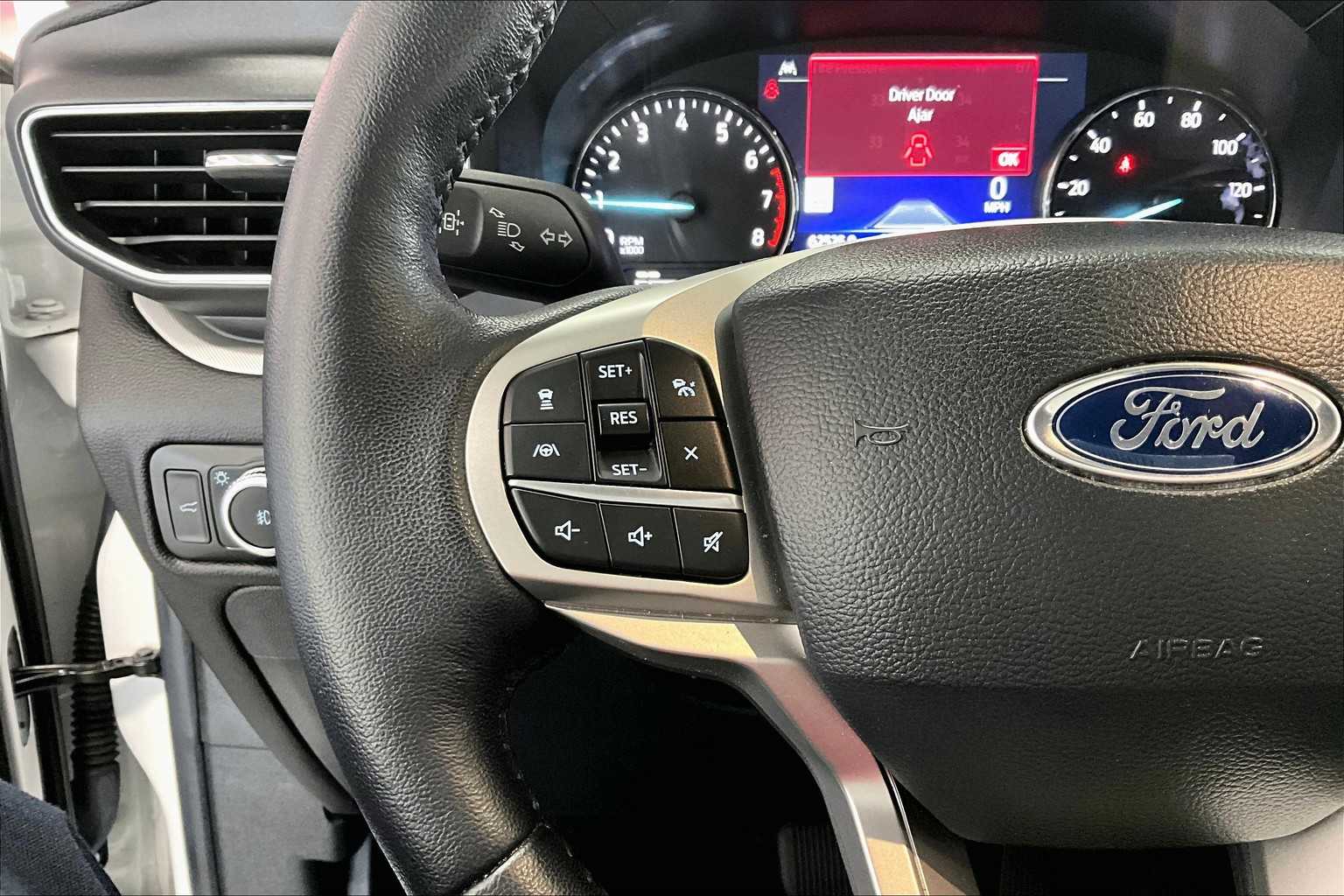 Thumbnail: 2021 Ford Explorer - 22