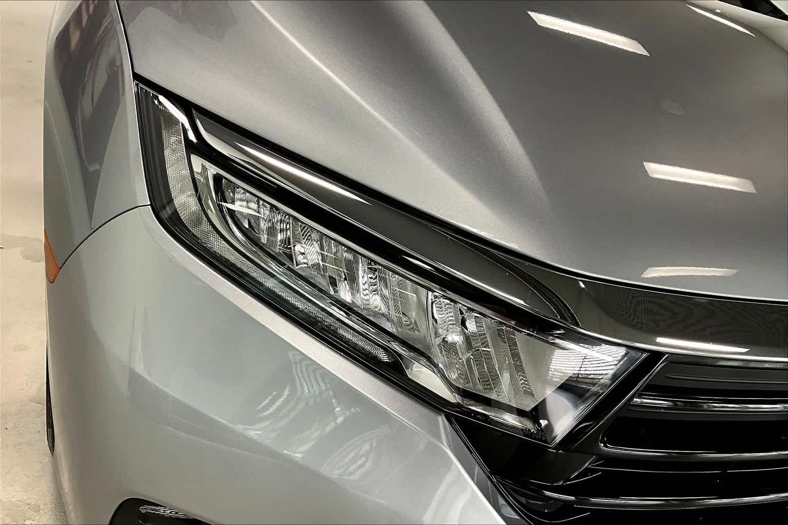 Thumbnail: 2023 Honda Odyssey - 28