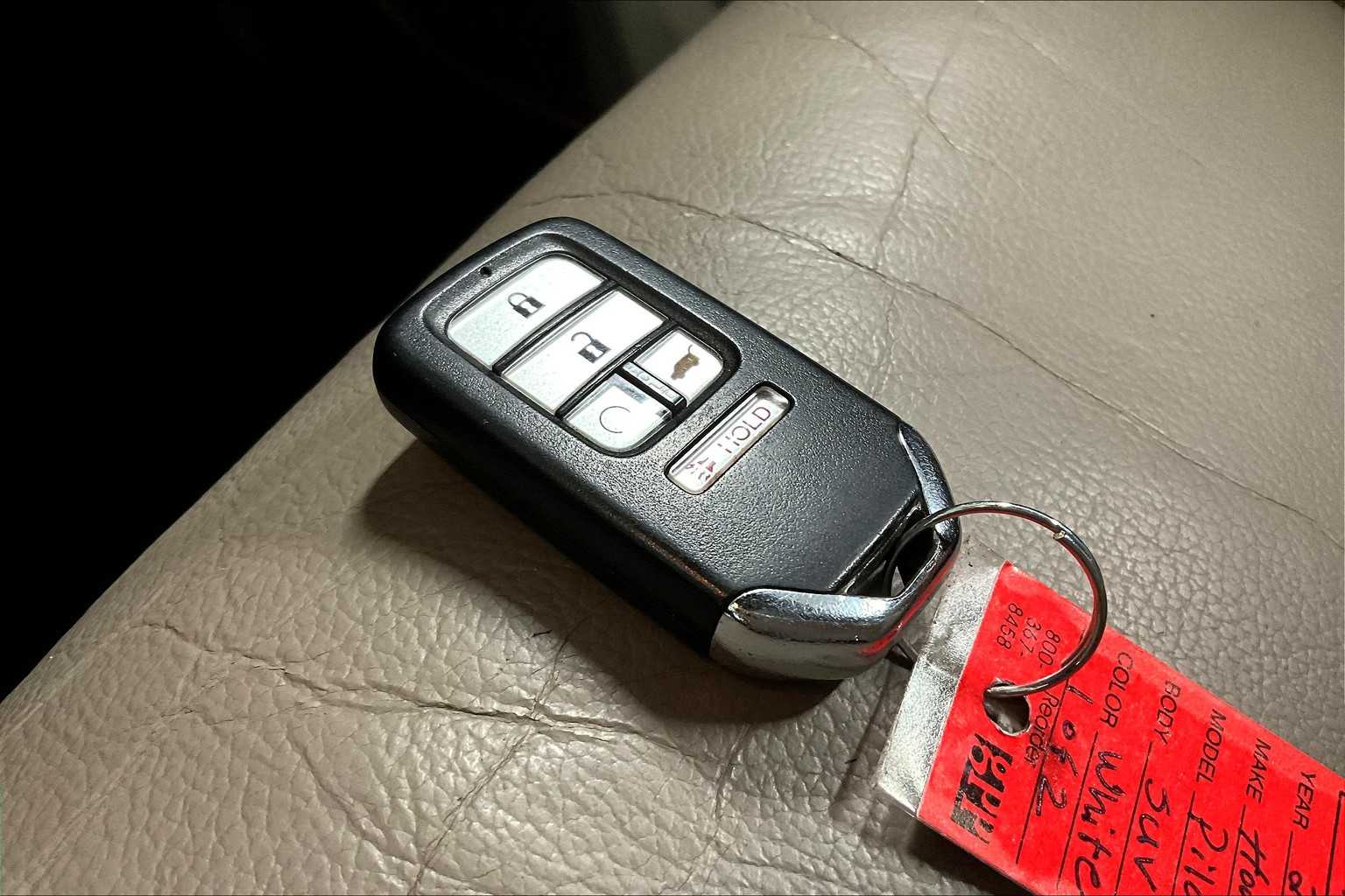 Thumbnail: 2016 Honda Pilot - 18