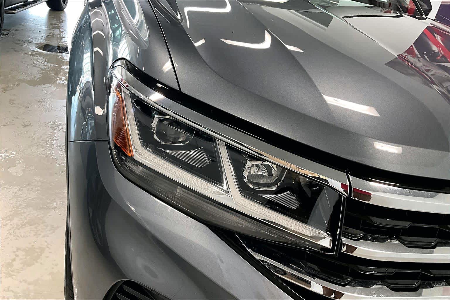 Thumbnail: 2023 Volkswagen Atlas - 27