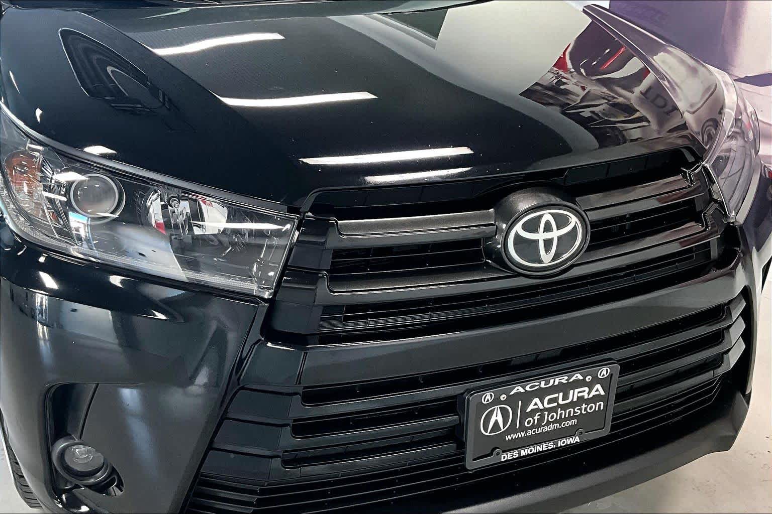 Thumbnail: 2019 Toyota Highlander - 30