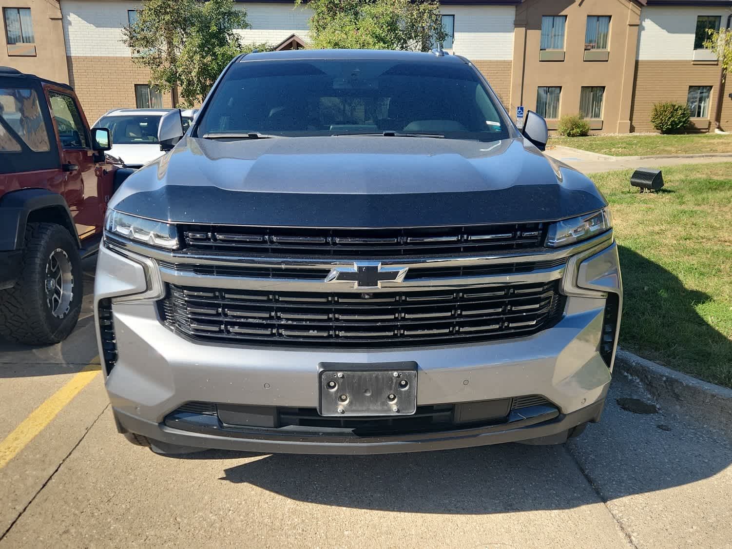 Thumbnail: 2022 Chevrolet Tahoe - 2