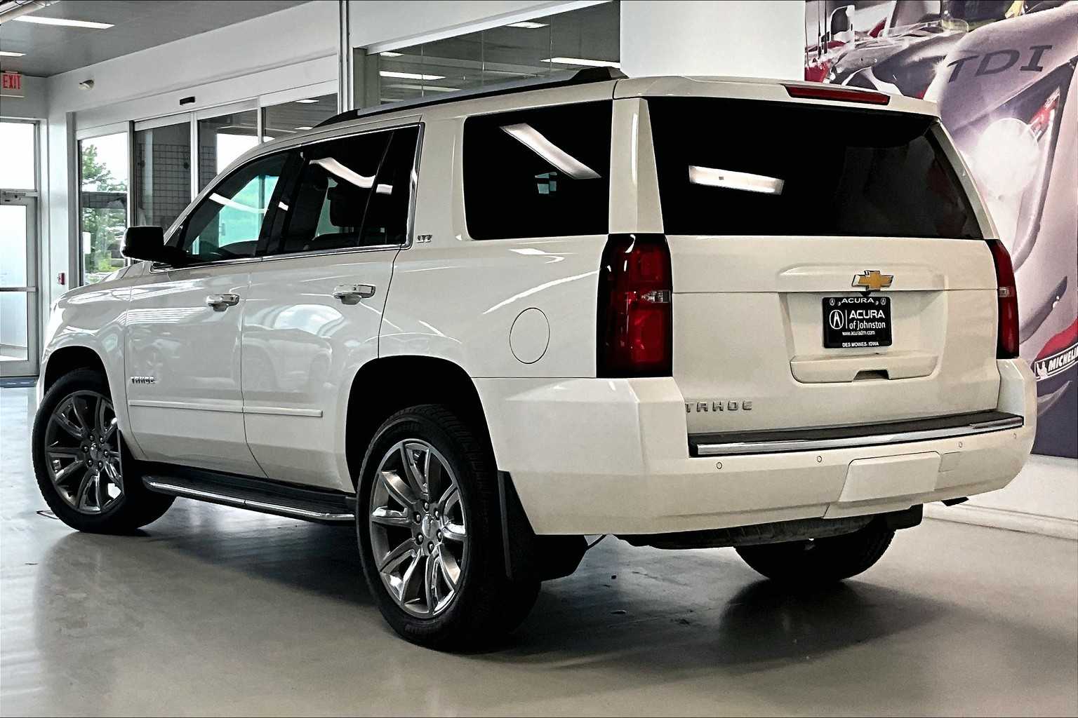 Thumbnail: 2015 Chevrolet Tahoe - 4