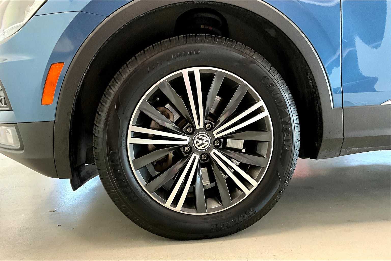 Thumbnail: 2019 Volkswagen Tiguan - 7