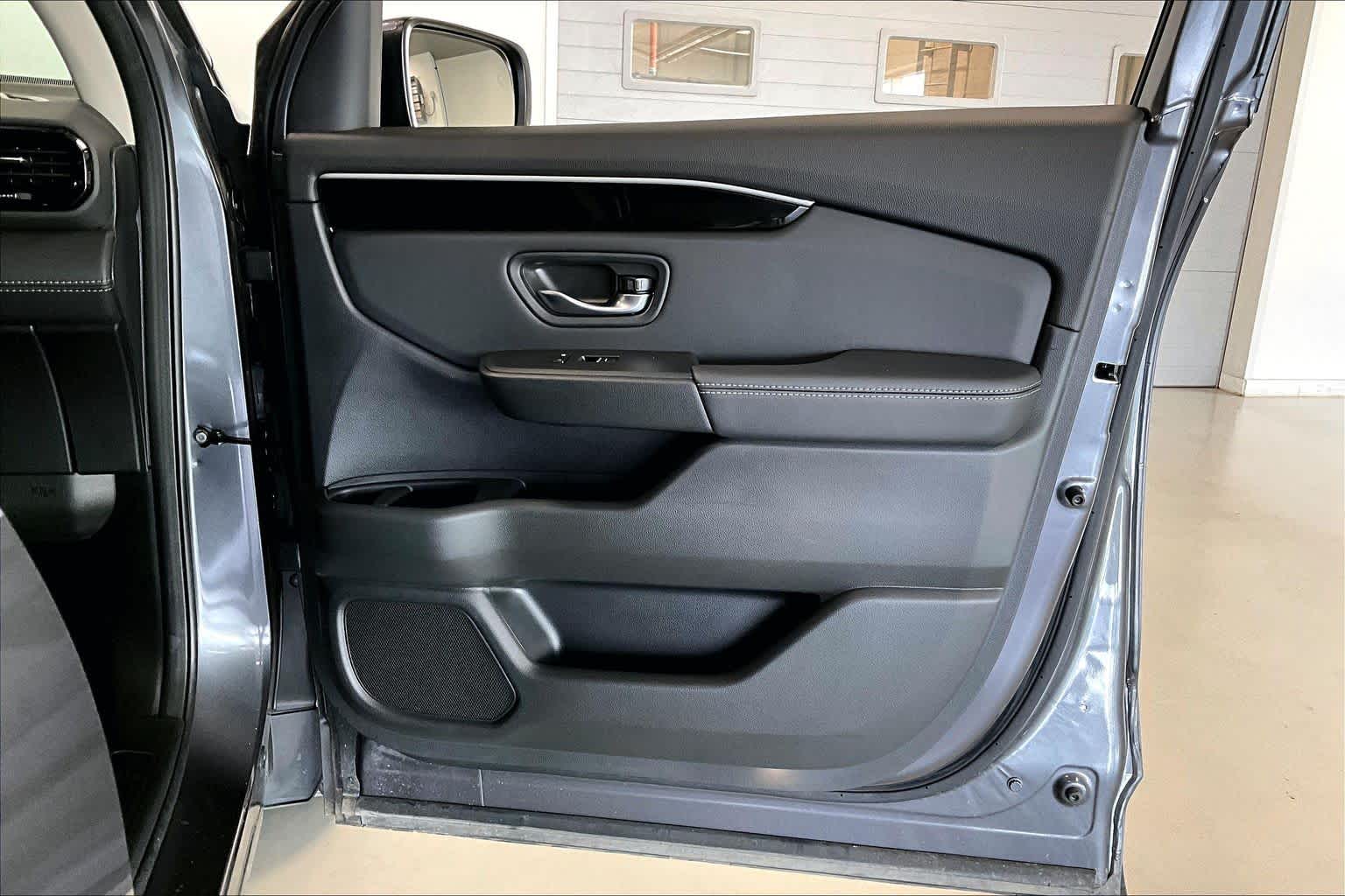 Thumbnail: 2025 Honda Pilot - 25