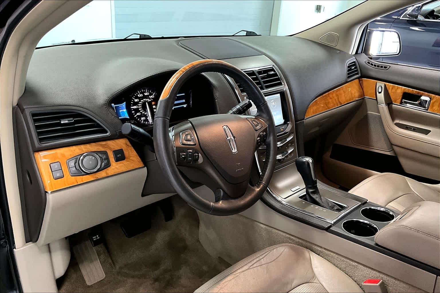 Thumbnail: 2015 Lincoln MKX - 2