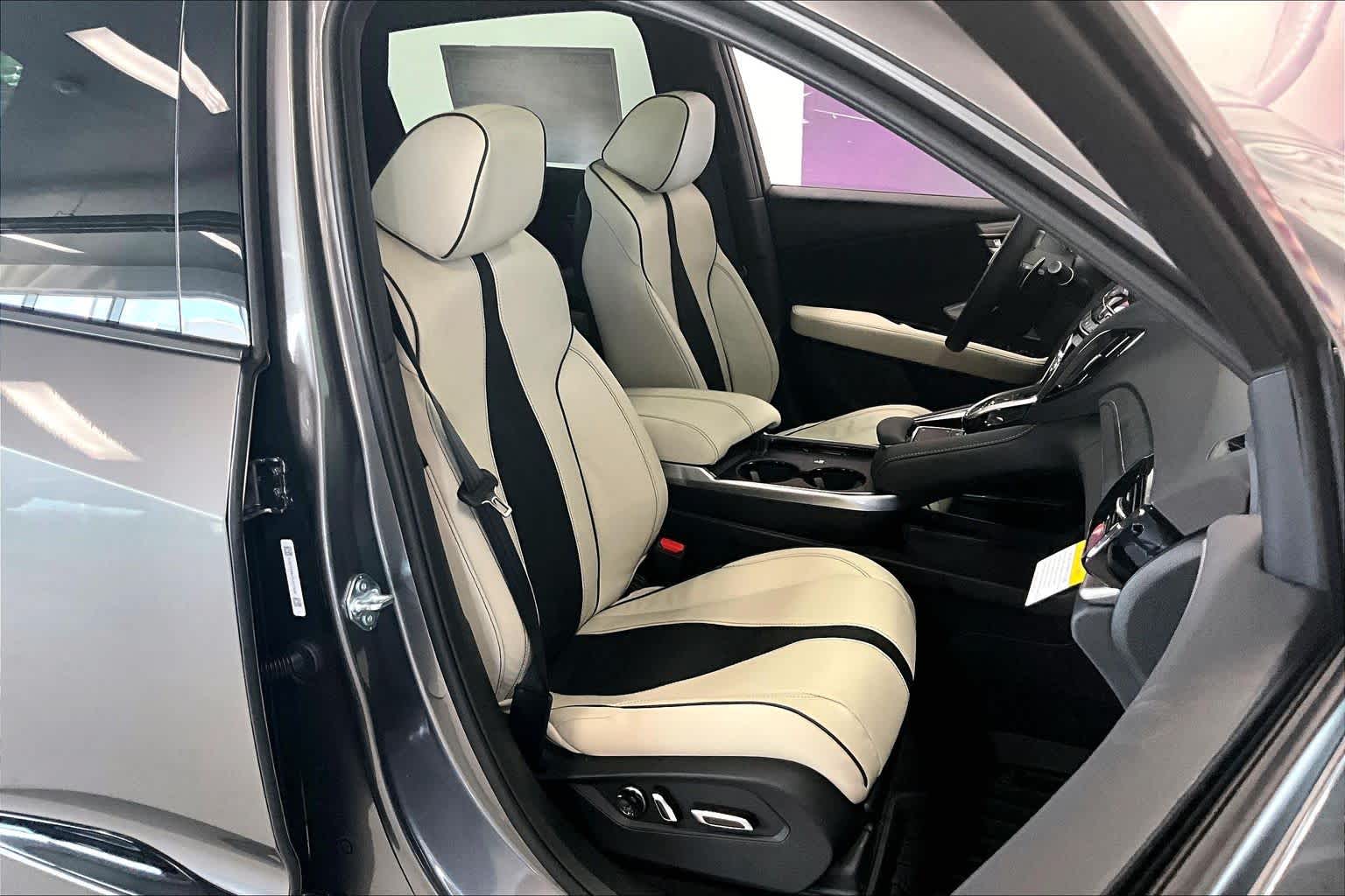 Thumbnail: 2026 Acura RDX - 14