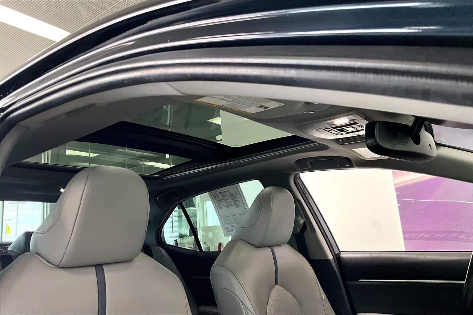 Thumbnail: 2021 Toyota Camry - 27