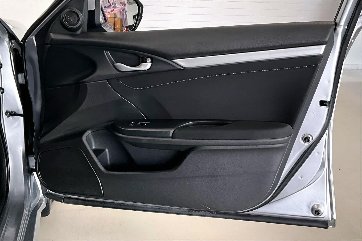 Thumbnail: 2016 Honda Civic - 25