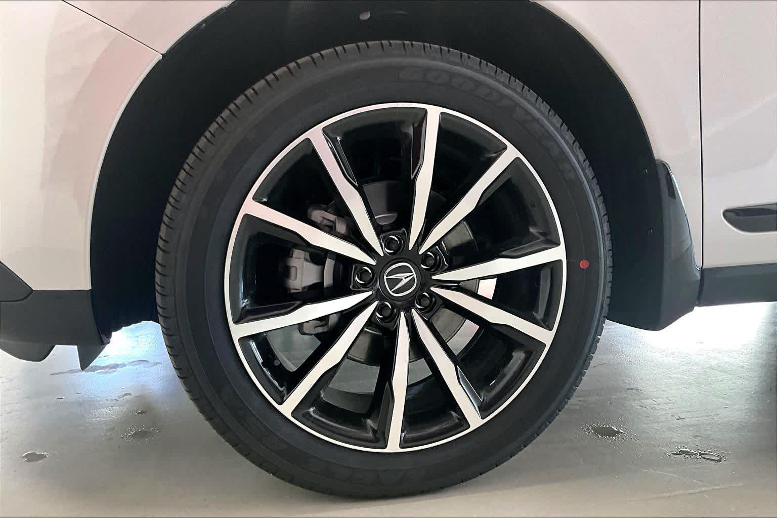 Thumbnail: 2026 Acura RDX - 8