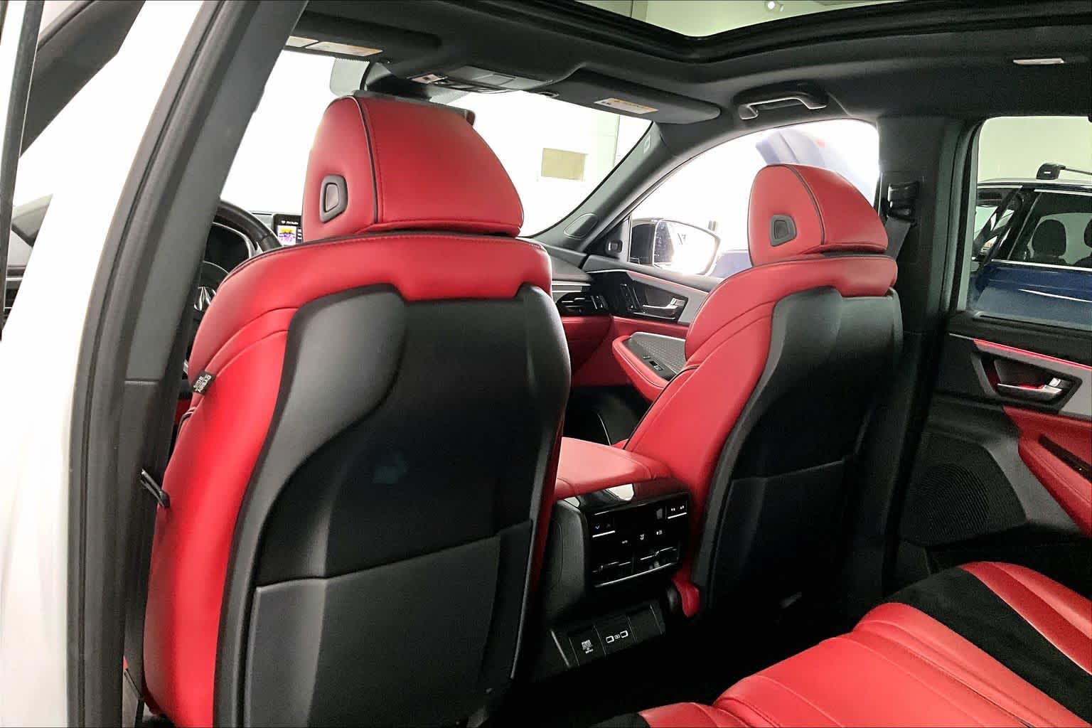 Thumbnail: 2022 Acura MDX - 11