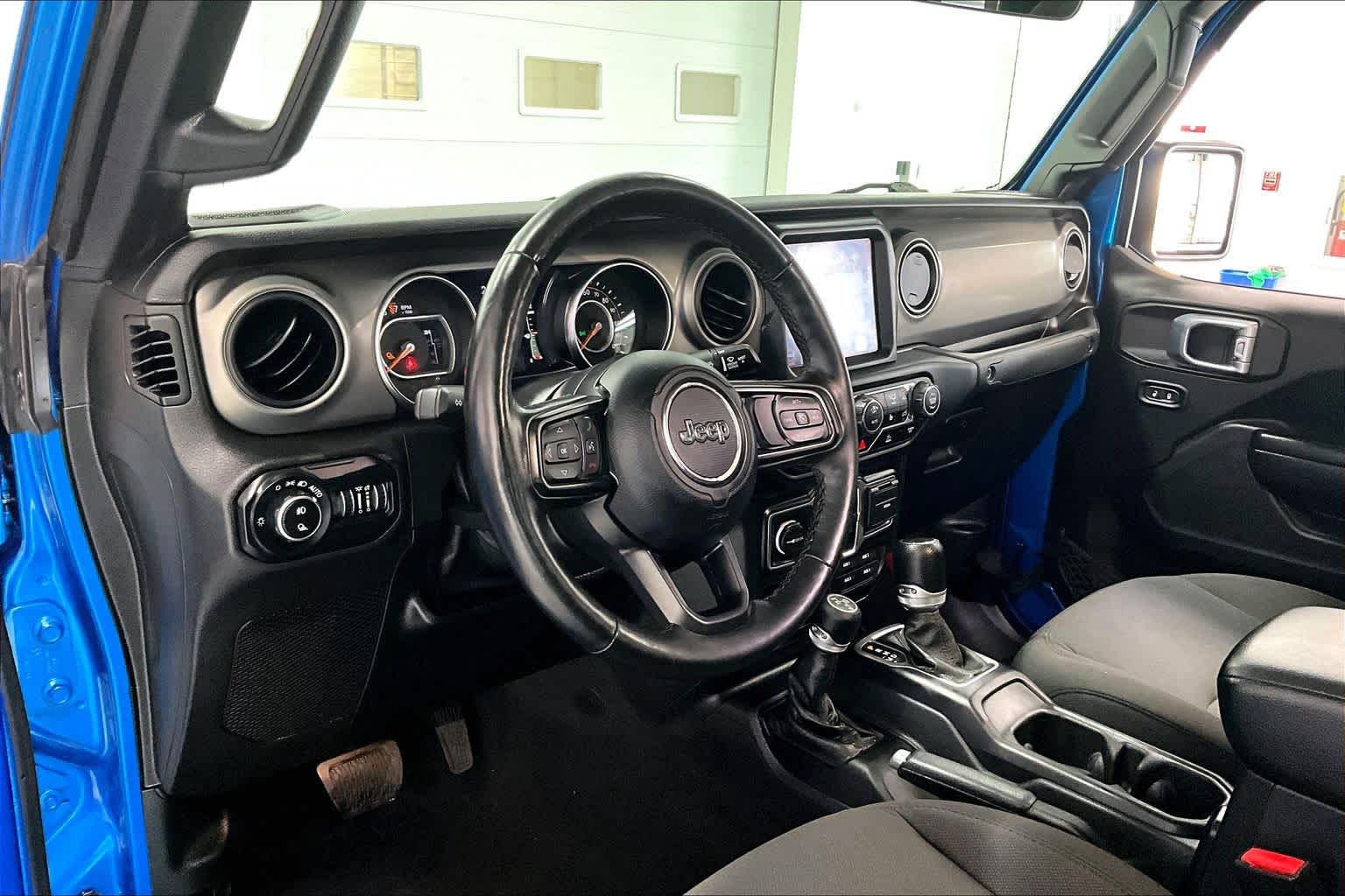 Thumbnail: 2021 Jeep Gladiator - 2