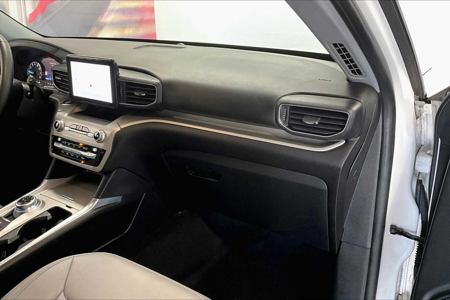 Thumbnail: 2021 Ford Explorer - 21