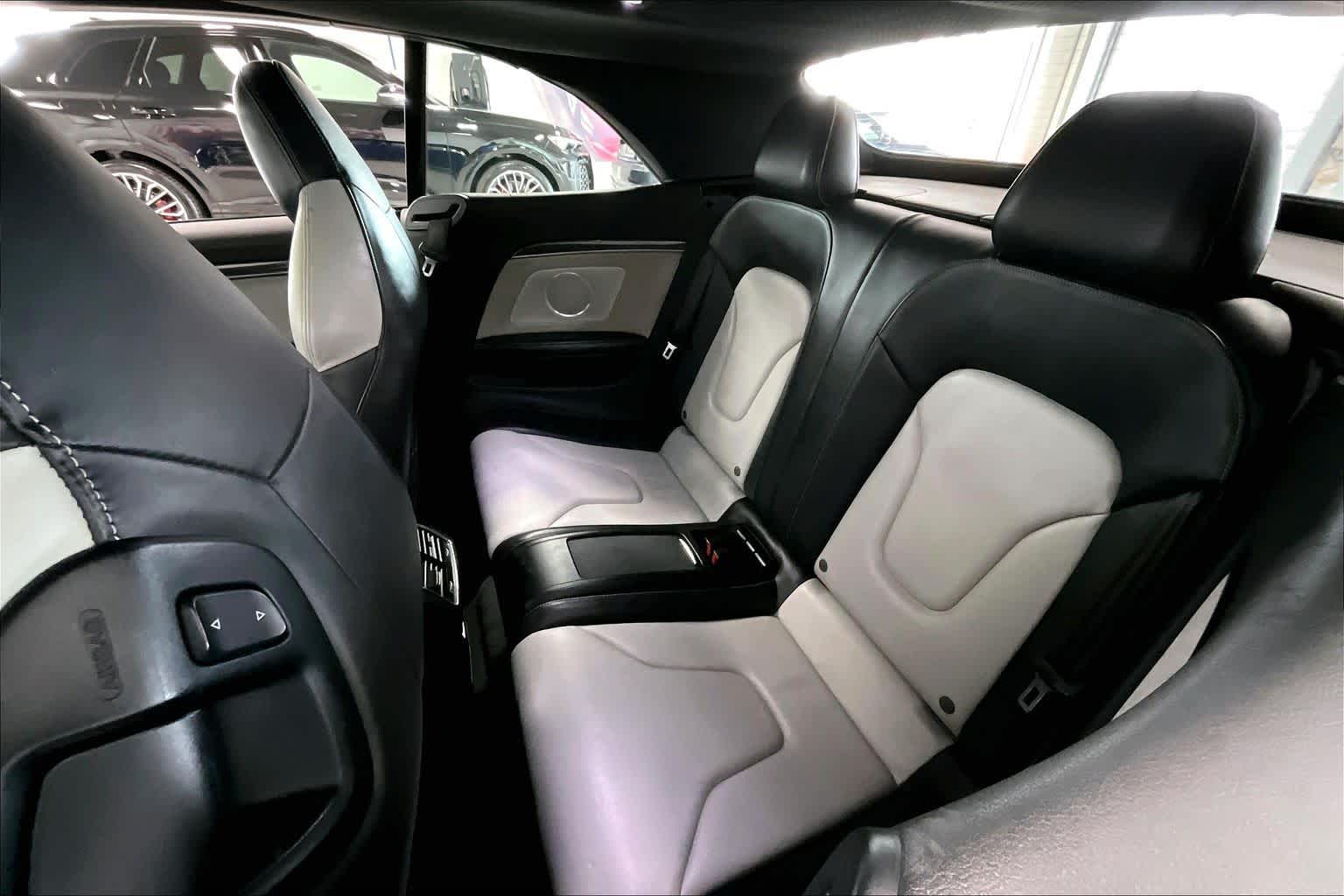 Thumbnail: 2016 Audi S5 - 26