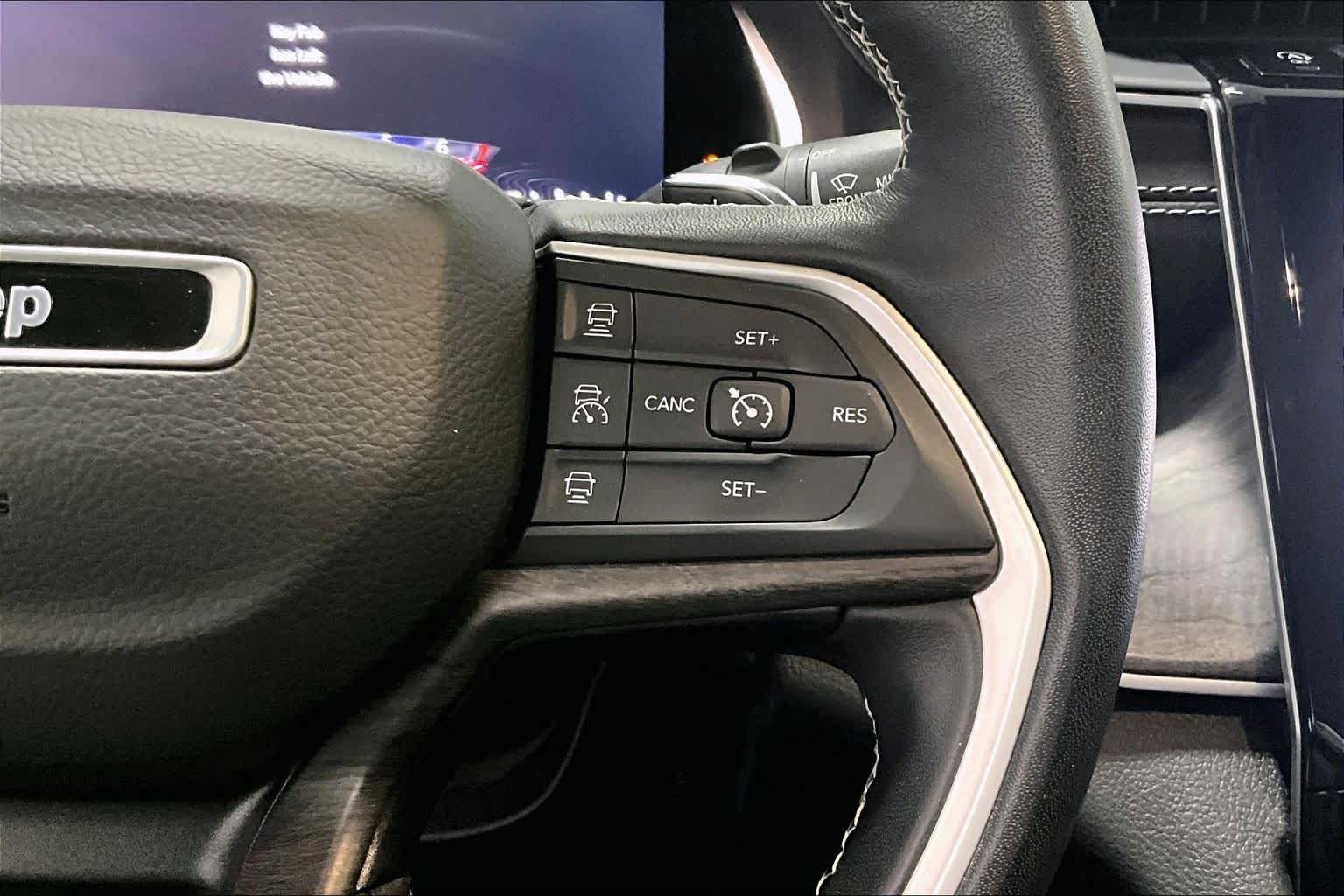 Thumbnail: 2022 Jeep Grand Cherokee - 21