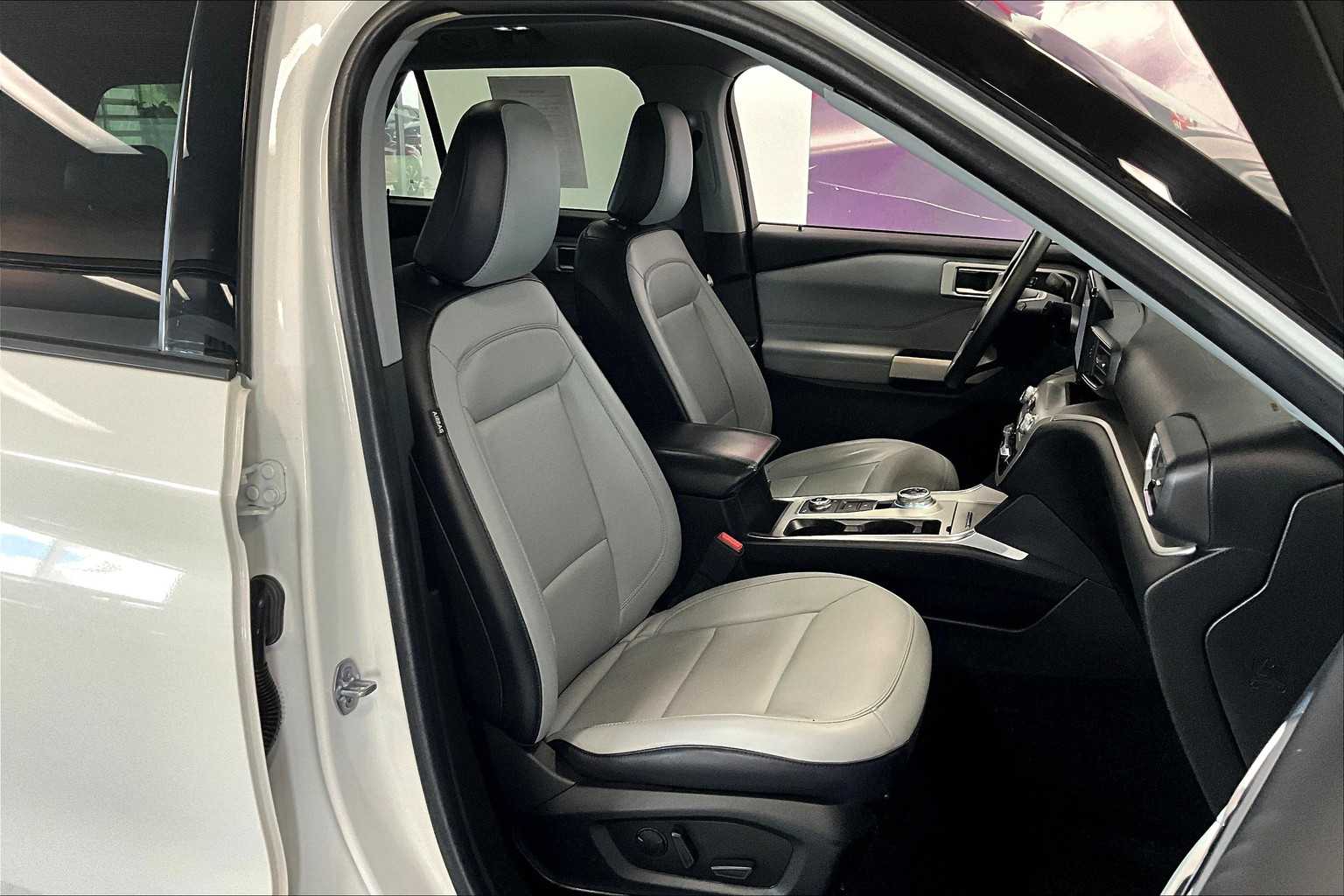 Thumbnail: 2021 Ford Explorer - 12