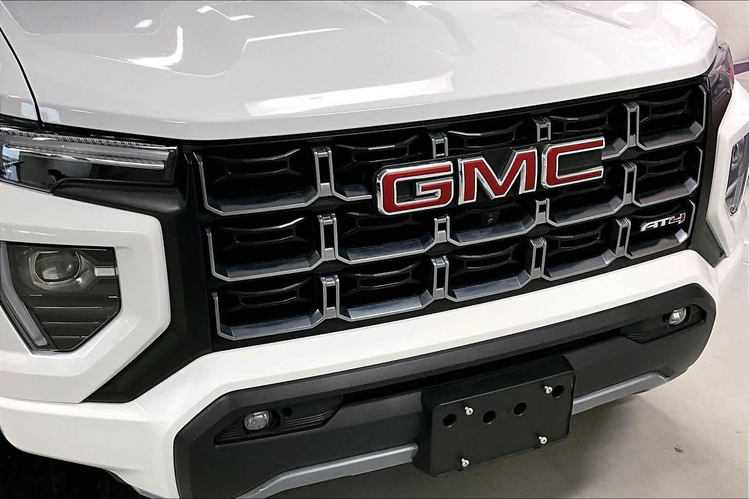 Thumbnail: 2024 GMC Canyon - 31