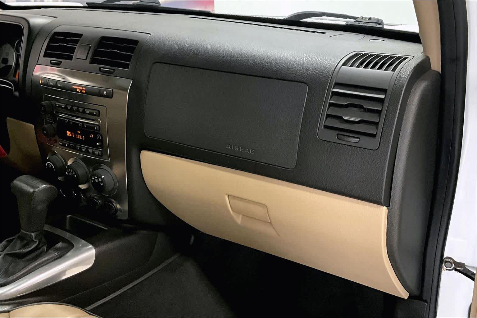 Thumbnail: 2010 Hummer H3 - 19